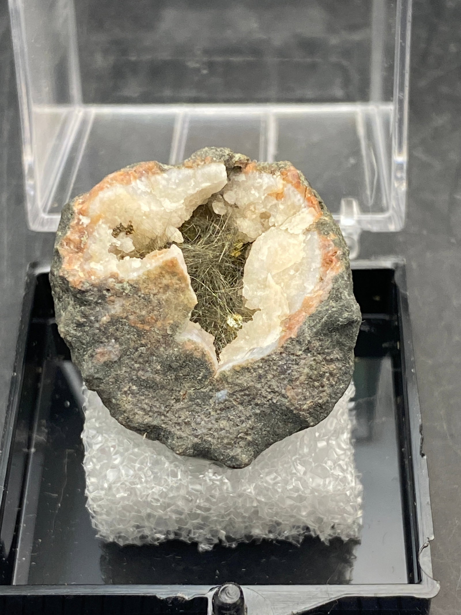 Rock, Crystal, Natural, Collectible, Mineral, Specimen (1 of 6)