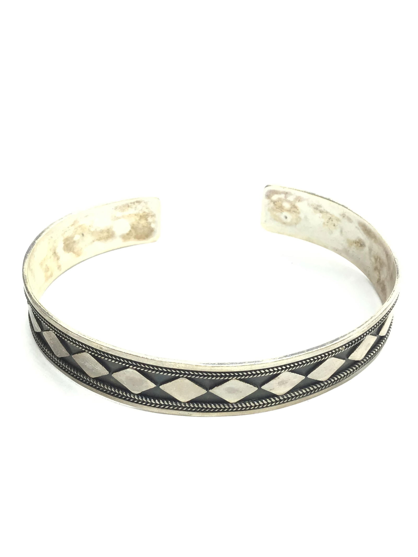 Southwest style bracelet cuff (1 of 2)