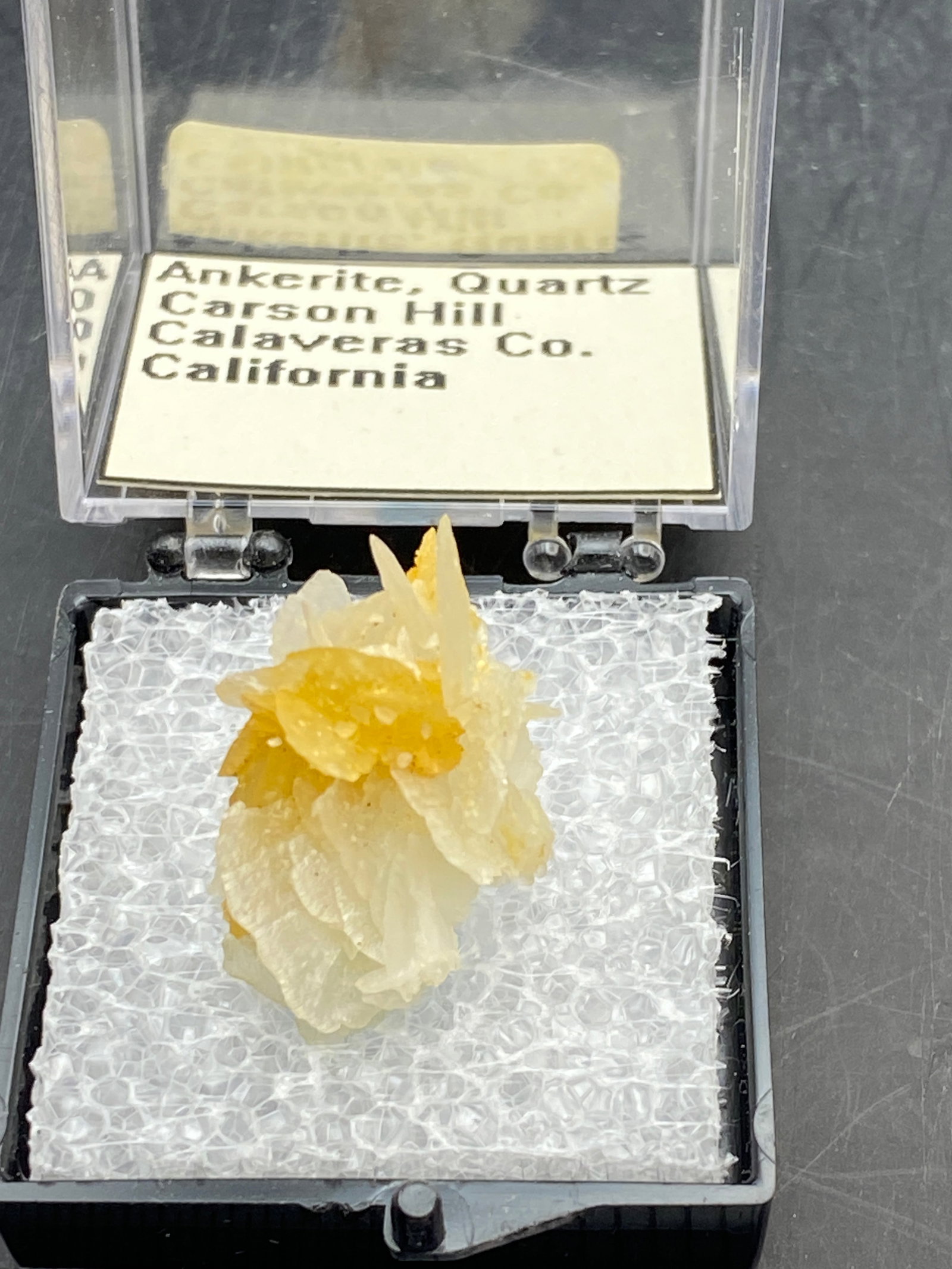 Rock, Crystal, Natural, Collectible, Mineral, Specimen: Ankerite Quartz CA Charlie Hall Collection