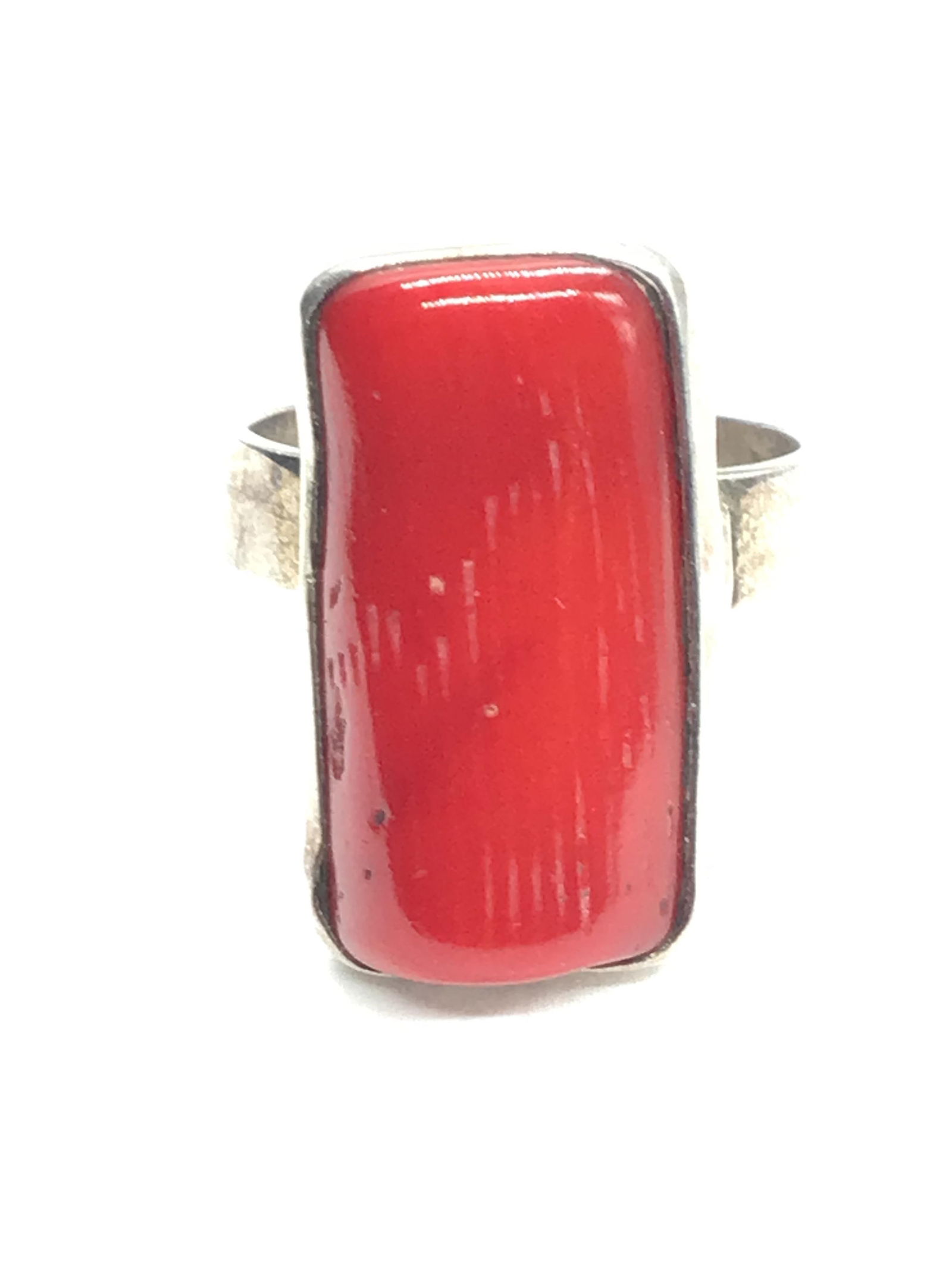 Artisan made ring Sterling silver ring featuring jasper stone. 5.50 grams of total weight. Size 6 (1 of 3)