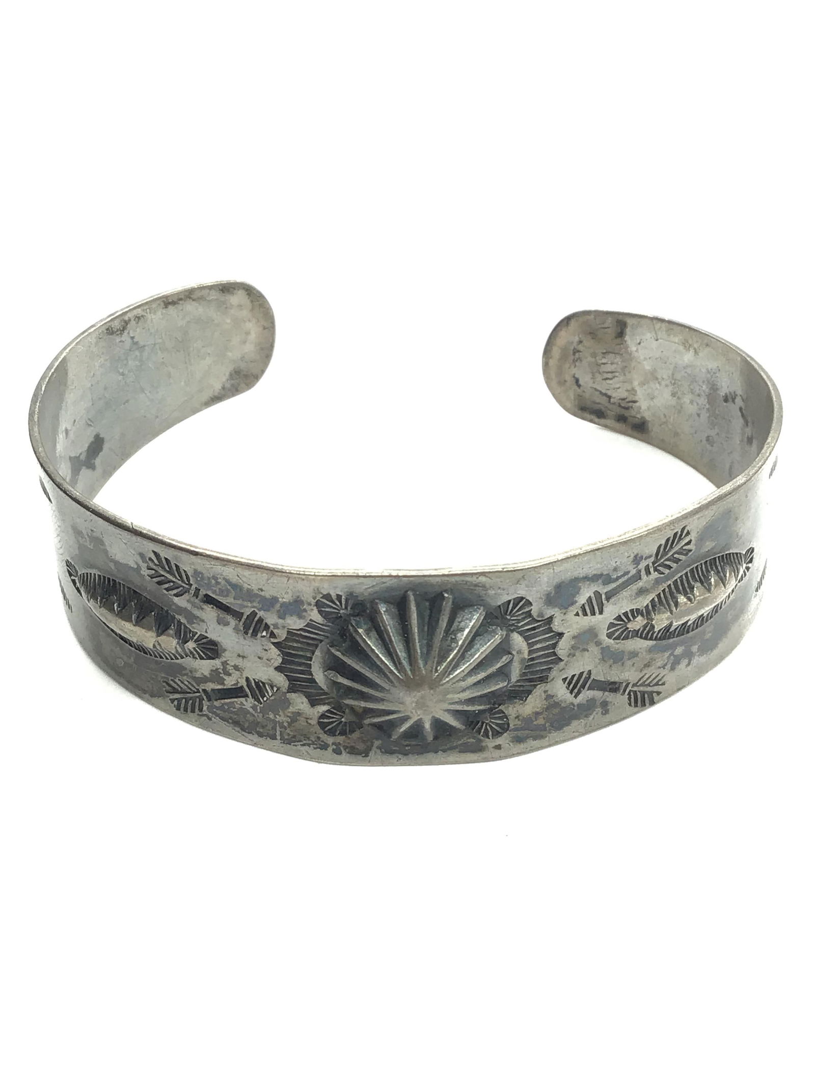 Artisan made bracelet cuff Sterling silver cuff. 21.79 grams of total weight. (1 of 2)