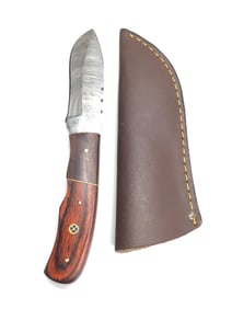 Damascus skinning knife