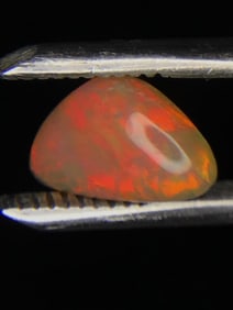 Opal gemstone