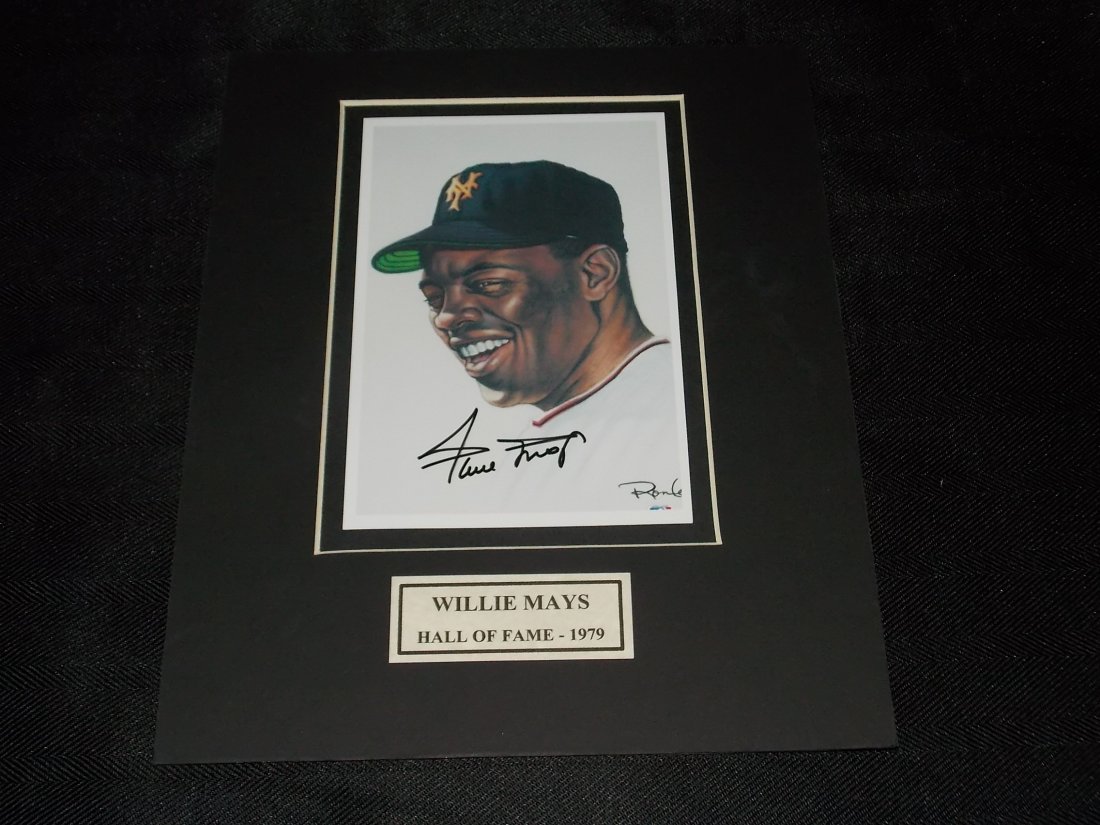 Autographed Photo: Willie Mays, Autographed, Matted, Photo, w/COA