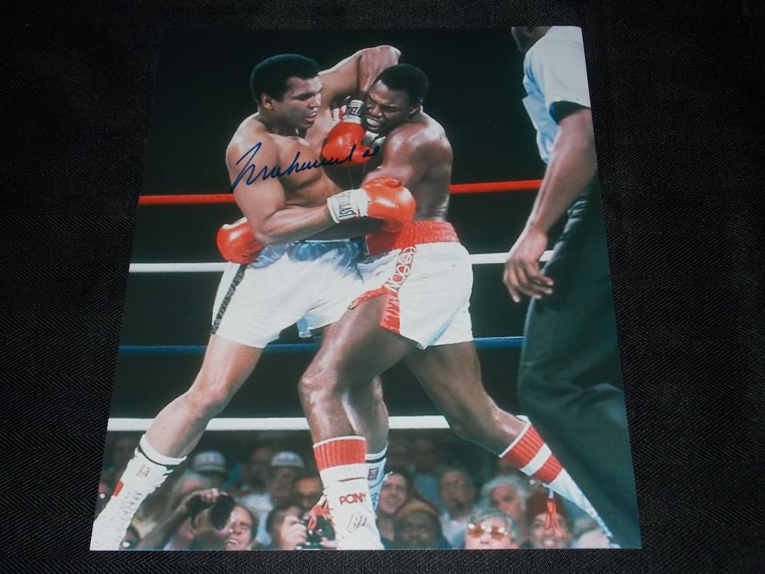 Autographed Photo: Muhammad Ali, Autographed 8x10 Photo, w/COA