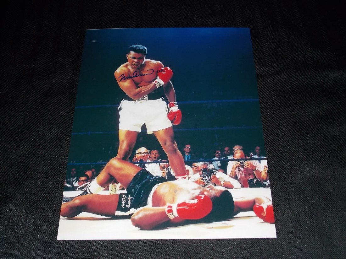 Muhammad Ali: Muhammad Ali, Autographed 8x10 Photo, w/COA