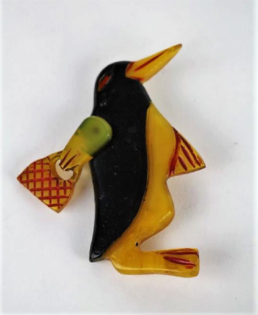 RARE MECHANICAL BAKELITE PENGUIN BROOCH (1 of 3)