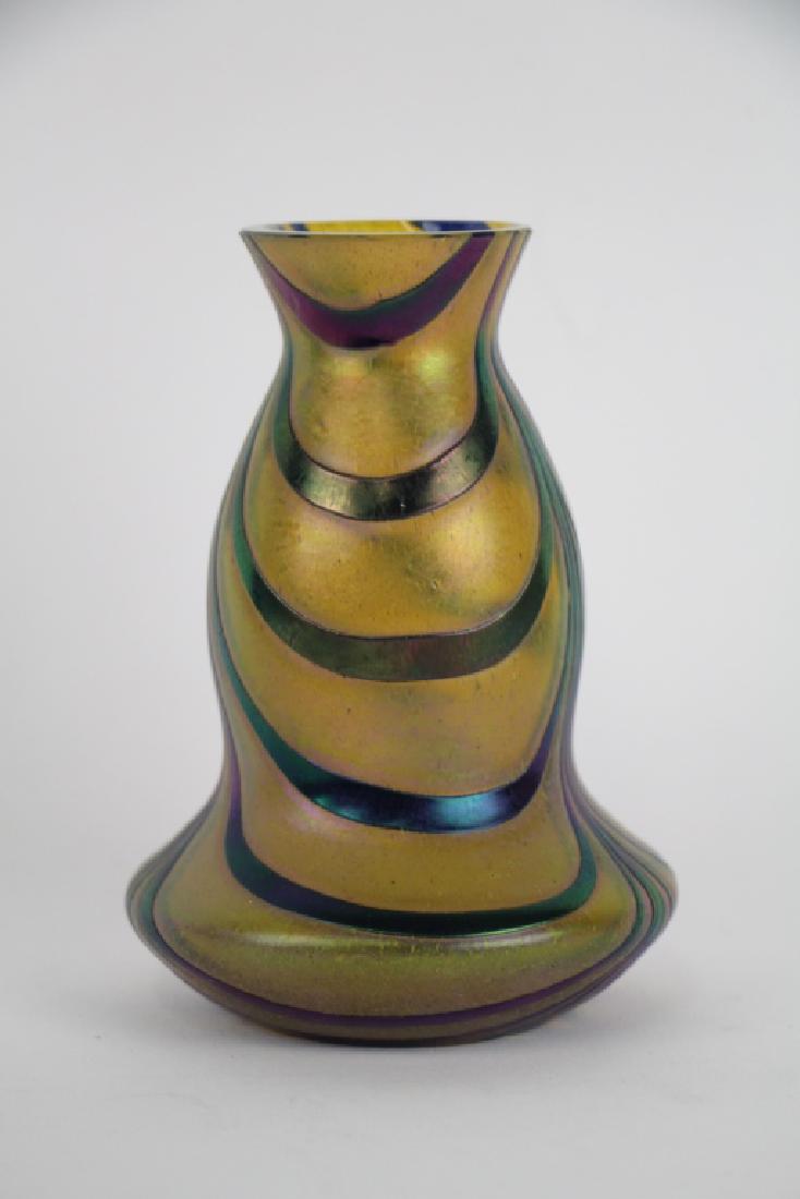 LOETZ STYLE ART GLASS VASE: With iridescent striped design. Ht. 13 cm. (5 in.) Approx. weight 270 g.