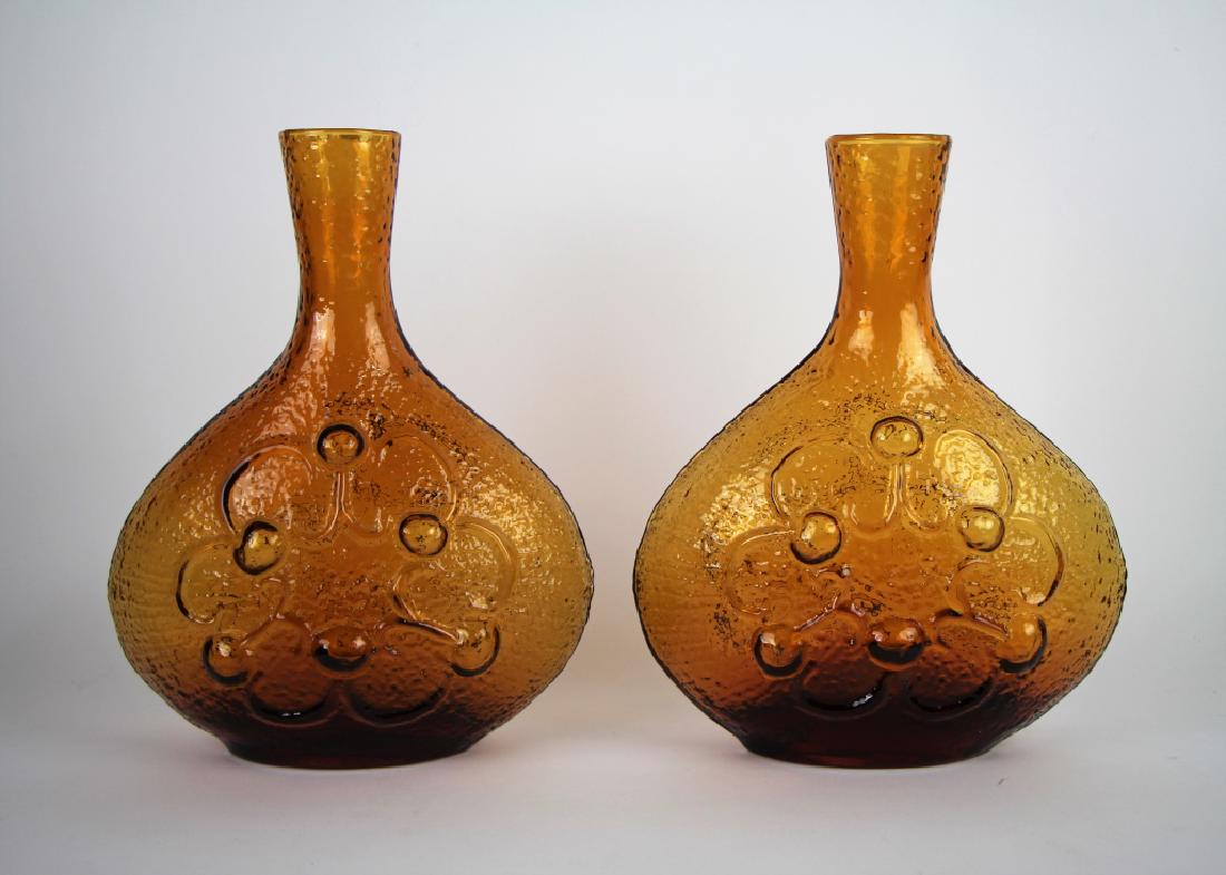 PAIR OF ITALIAN ART GLASS VASES BY WAYNE HUSTED: Mid-century, probably for Stelvia of Empoli, Italy, from the Antigua line. With raised and textured decoration in amber. H. 27.5 cm (10 3/4 in.). Weight 2.5 kg.