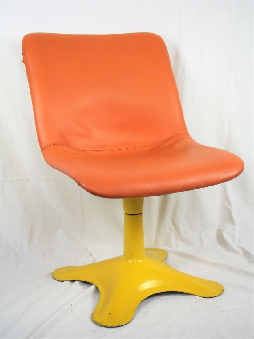 MID CENTURY CHAIR BY YRJO KUKKAPURO: Molded acrylic chair on aluminum swivel base with orange vinyl. Condition note, slight tear to vinyl on one corner. Made in Finland by Haimi. Label underneath. H. 32 in.