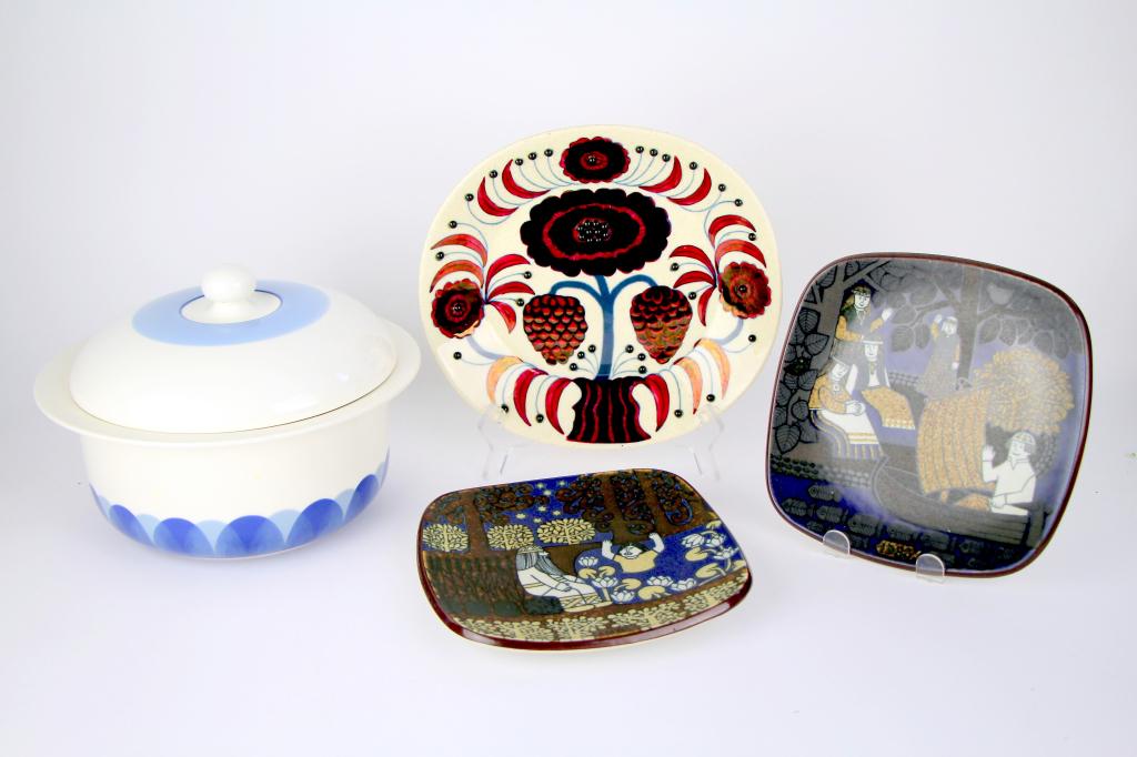 GROUP OF ARABIA OF FINLAND PORCELAIN: Including soup tureen, pair of square figural decorated plates signed by the artist, and an oval floral decorated plate. Dia. of soup tureen 10 in. Total approx. weight 3.7kg.