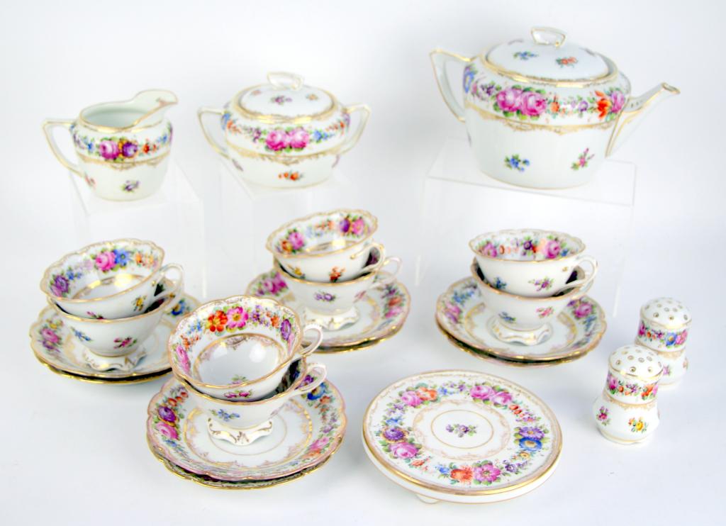 DRESDEN TEA SET (1 of 7)