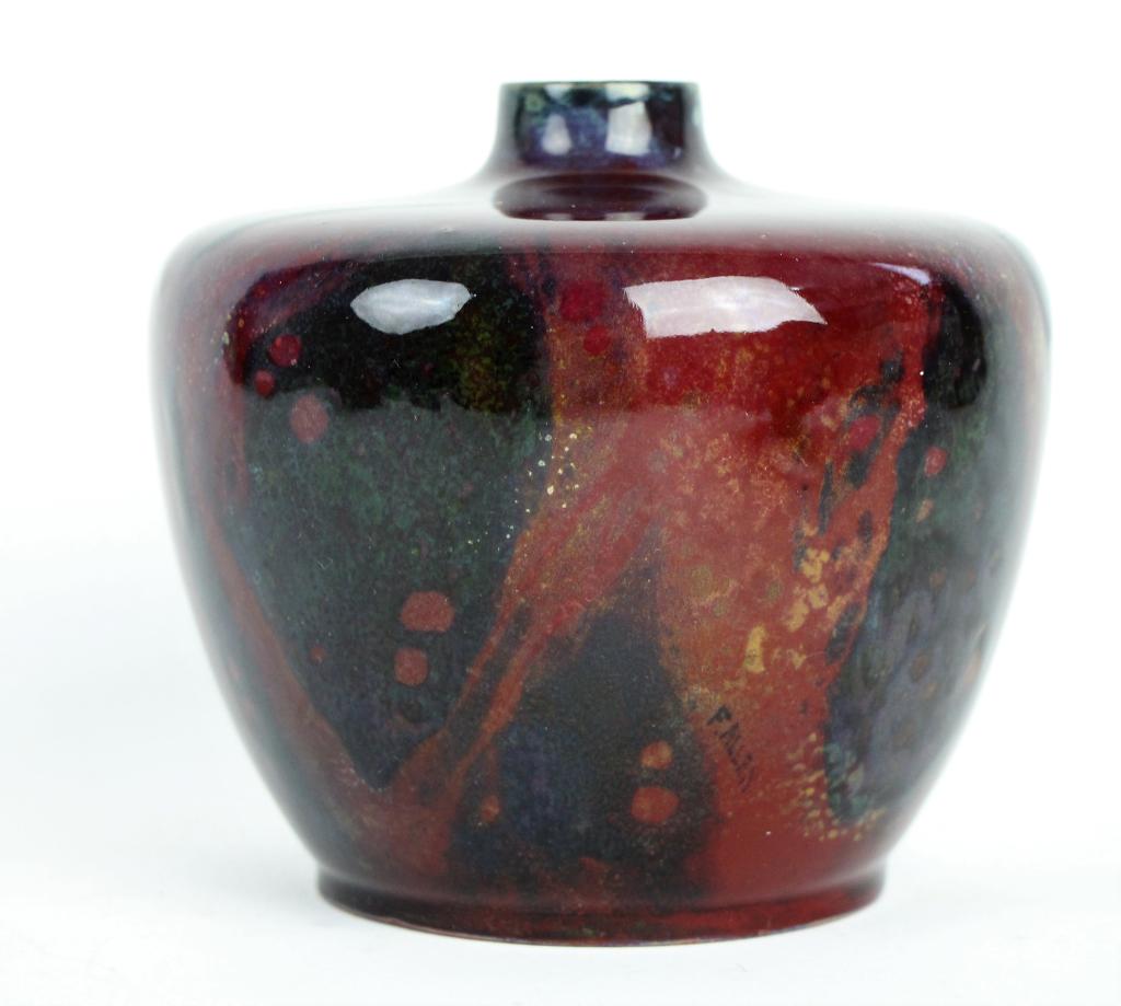 CHARLES NOKE ROYAL DOULTON SUNG VASE: Flambe vase signed Noki and Sung with Doulton stamp (very faint). Ht. 13 cm. ( 5 in.) Approx. weight 540 g.