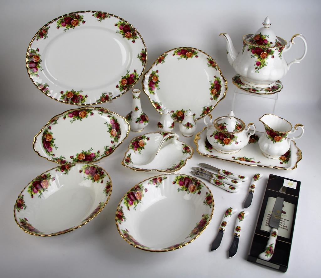 LARGE LOT "OLD COUNTRY ROSES" SERVING PIECES (1 of 11)