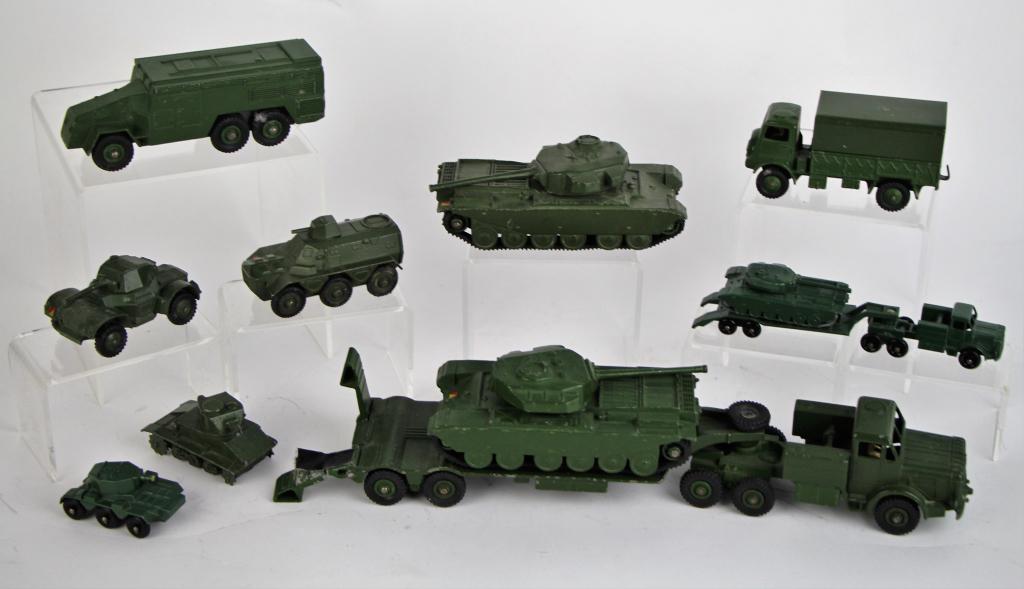 LOT OF DINKY MILITARY VEHICLES AND TANKS (1 of 19)