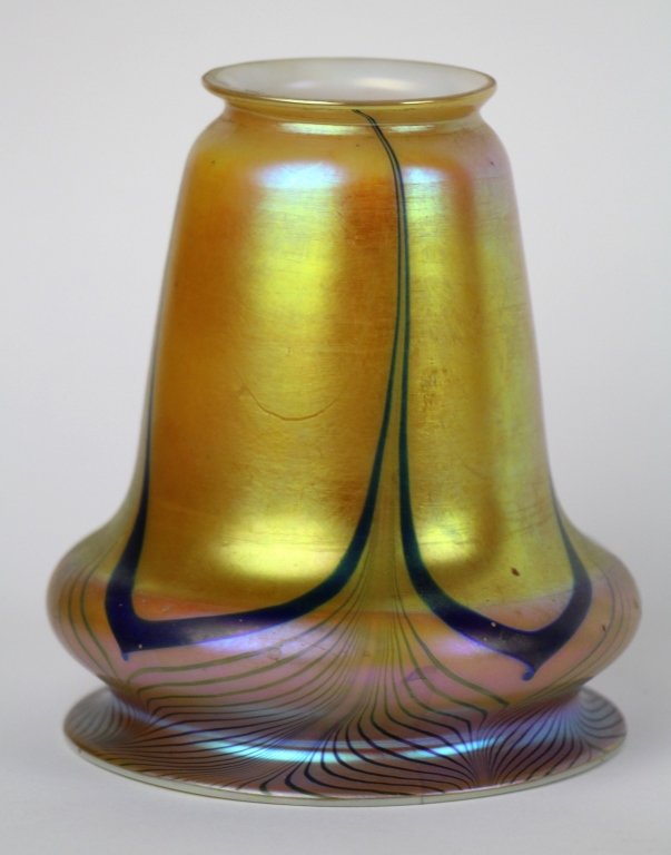 PULLED FEATHER ART GLASS SHADE (1 of 5)