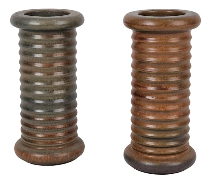 Cylindrical Earthenware Vases, 1960s, Set of 2: Set 2 Vintage Earthenware Ribbed Cylinder VaseScandinavian design 1960vintage vase set from the sixties. the cylinder has a ribbed structure.The dimensions are 23.5 cm high and 12 cm in diameter.