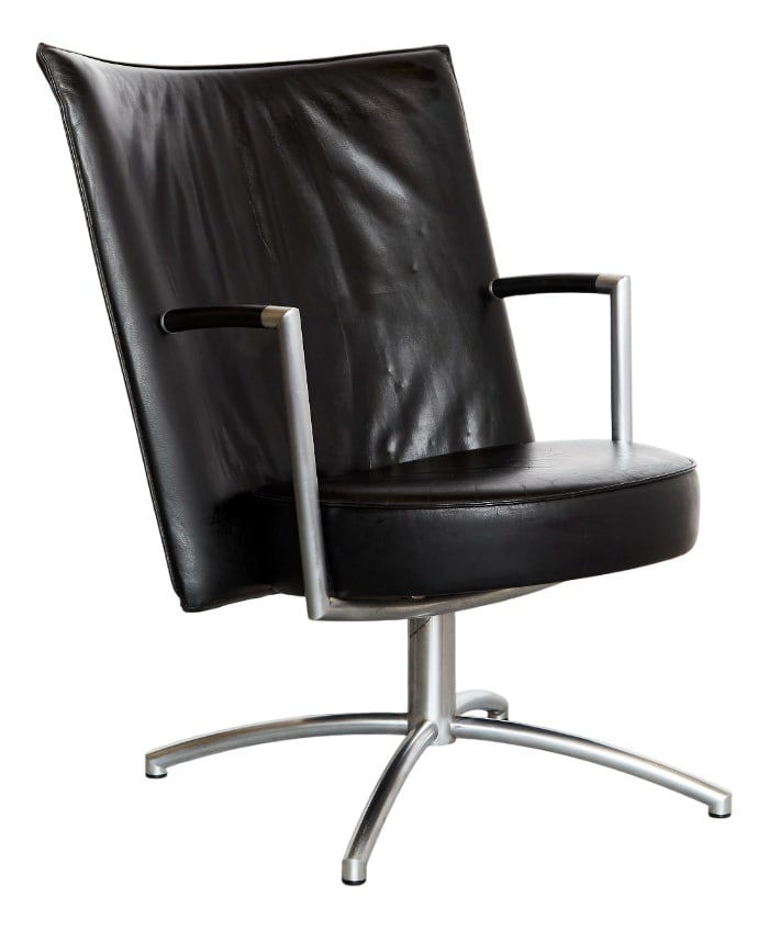 EJ70 Armchair by J. Foersom & P. ​​hiort-Lorenzen: The Partner EJ 70 office chair, manufactured by Erik Jørgensen, was designed in the 1990s by the design duo Foersom & Hiort-Lorenze.The chair features a practical swivel mechanism. Country