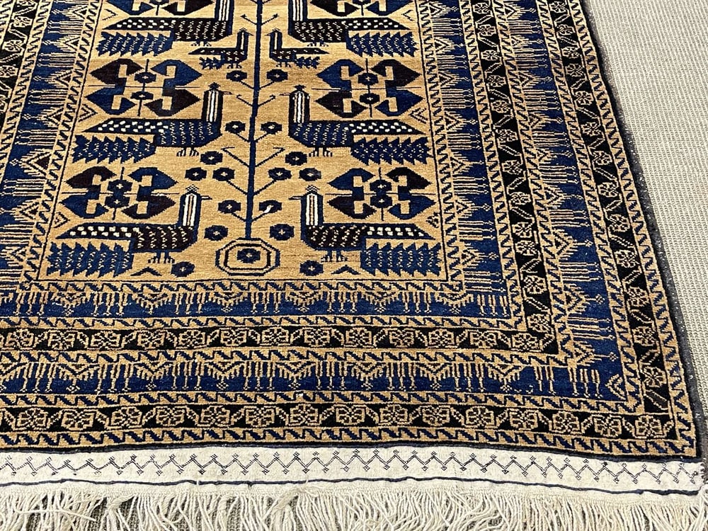 Handmade Middle-Eastern Wool Rug - 4