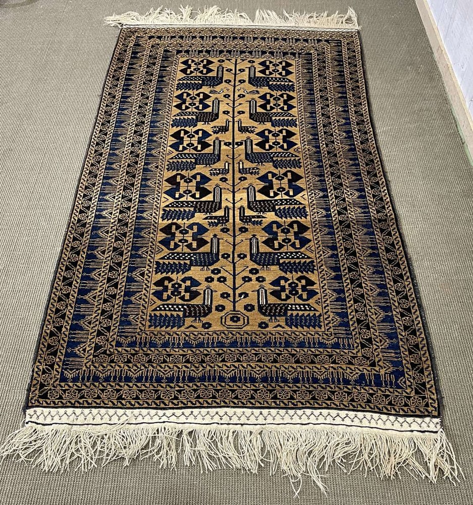 Handmade Middle-Eastern Wool Rug - 8