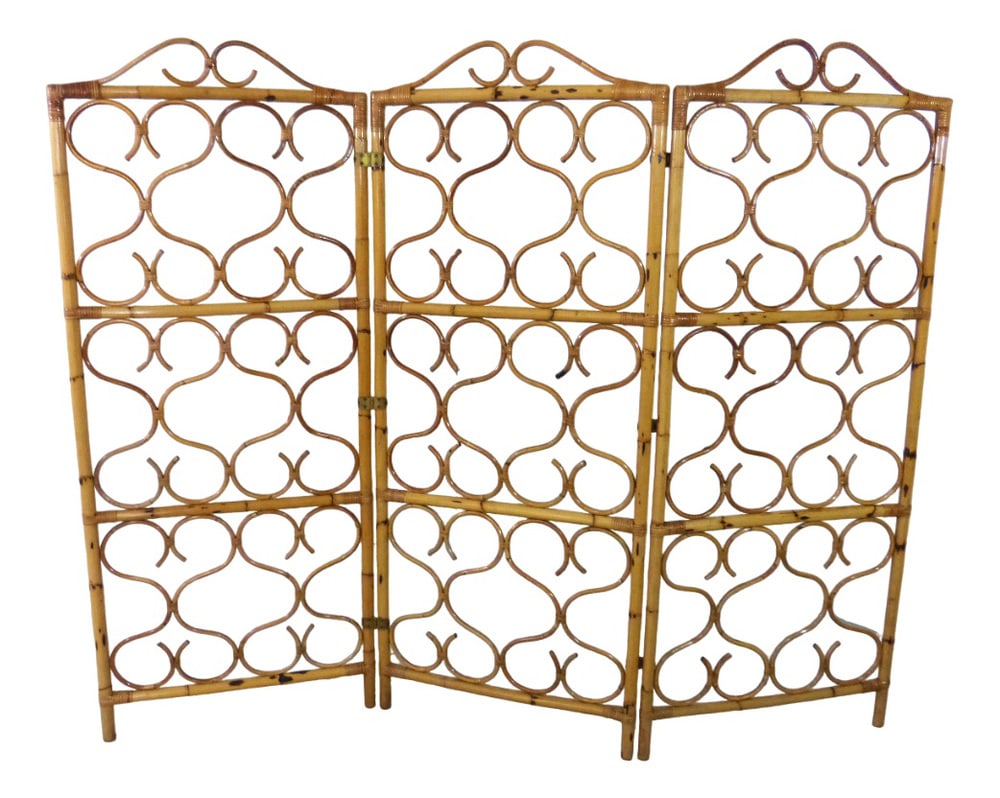 Italian Ratan Room Divider, 1960s: Rattan folding screen / room divider.Nice shaped ratan screens connected with brass hinges.H165,5XW195/9XD3,5/11cm. Country of Manufacture: Italy Design Period: 1960 to 1969 Production Period: 1960