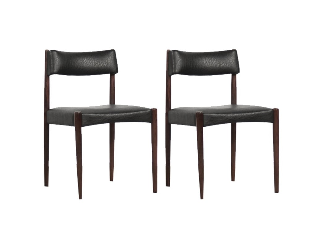 Set of Chairs by Madsen for Bovenkamp, 1960s: This set of two elegant dining chairs was designed by Aksel Bender Madsen for the Dutch manufacture Bovenkamp during the 1960s. Madsen is famous for its exquisite craftsmanship with organic forms of w