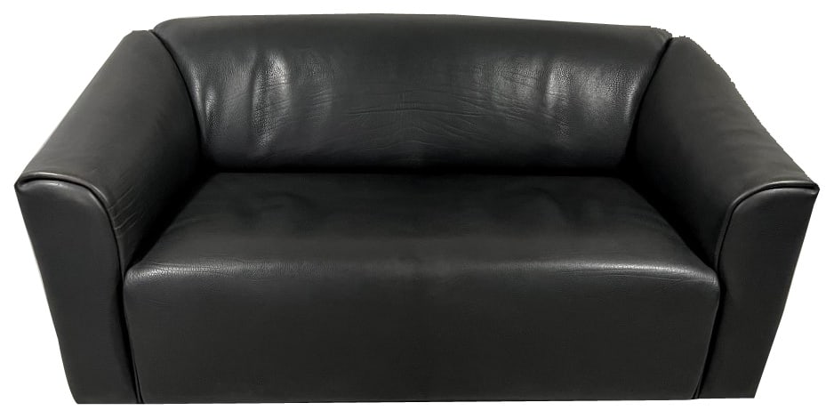 DS47 Sofa from de Sede, 1980s: Large model two seats sofa (2,5) DS-47 by De Sede, Switzerland.The seat of this sofa is extensible from a seat depth of 55 till 72 cm.Dark brown almost black thick neckleather.1970’s. In very go