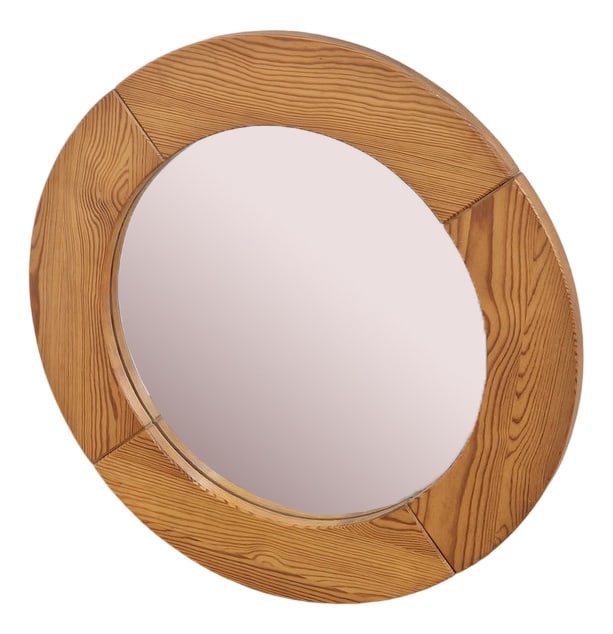 Vintage Scandinavian Pine Wood Round Mirror, 1970s: Vintage pine wood round mirror Scandinavian '70s retroscandanavian modern mirror mid centuryvintage mirror with pinewood / grene wooden frame.Large round model. The frame is made of solid wood.