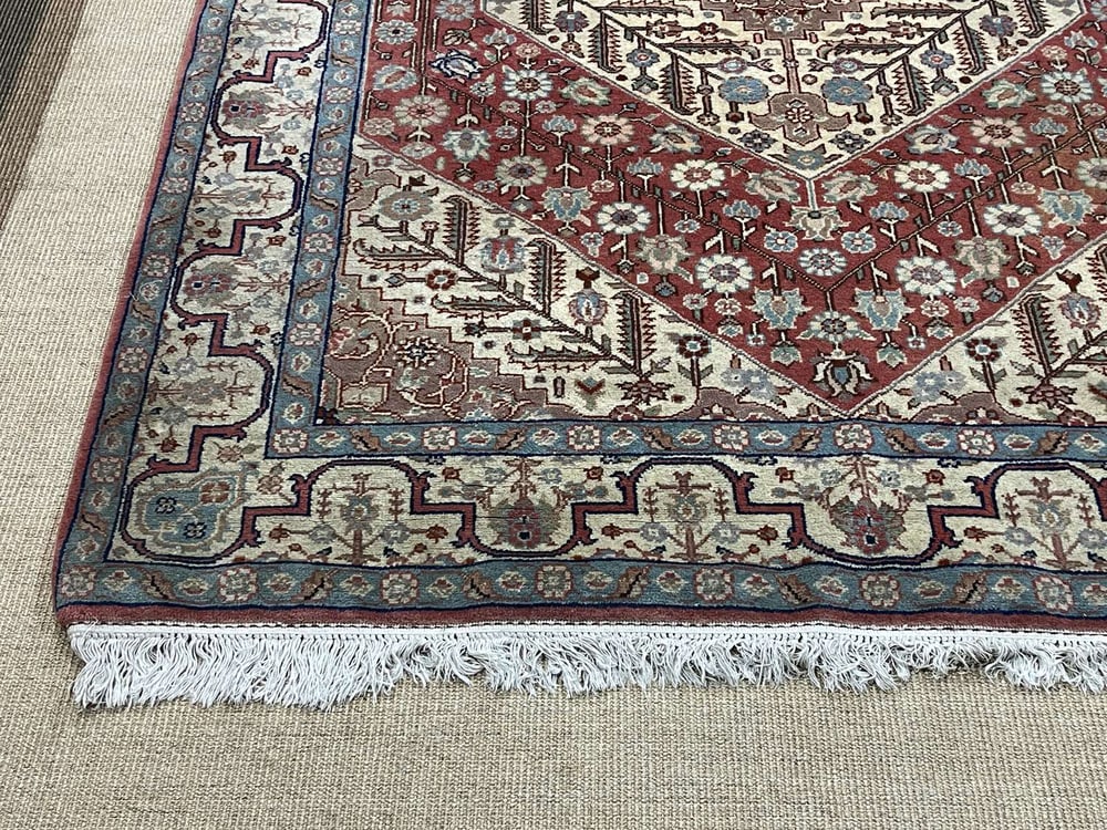 Vintage Middle-Eastern Wool Rug - 13