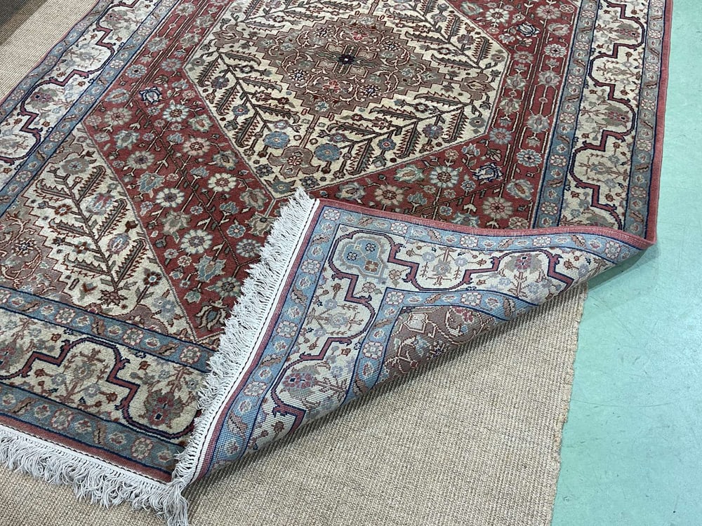 Vintage Middle-Eastern Wool Rug - 2