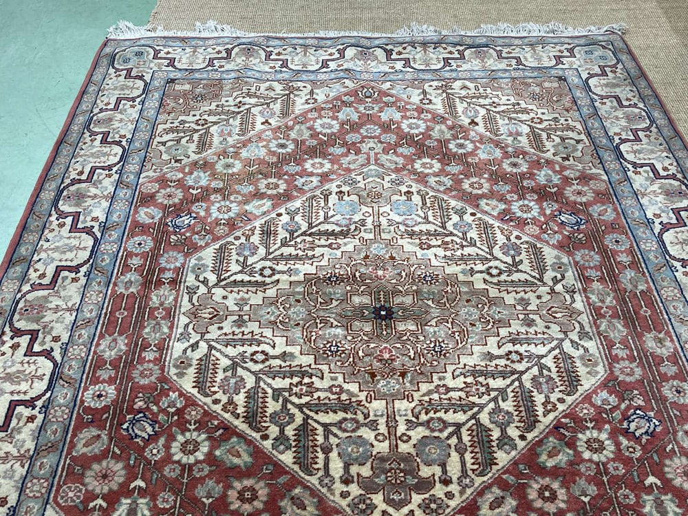 Vintage Middle-Eastern Wool Rug - 3