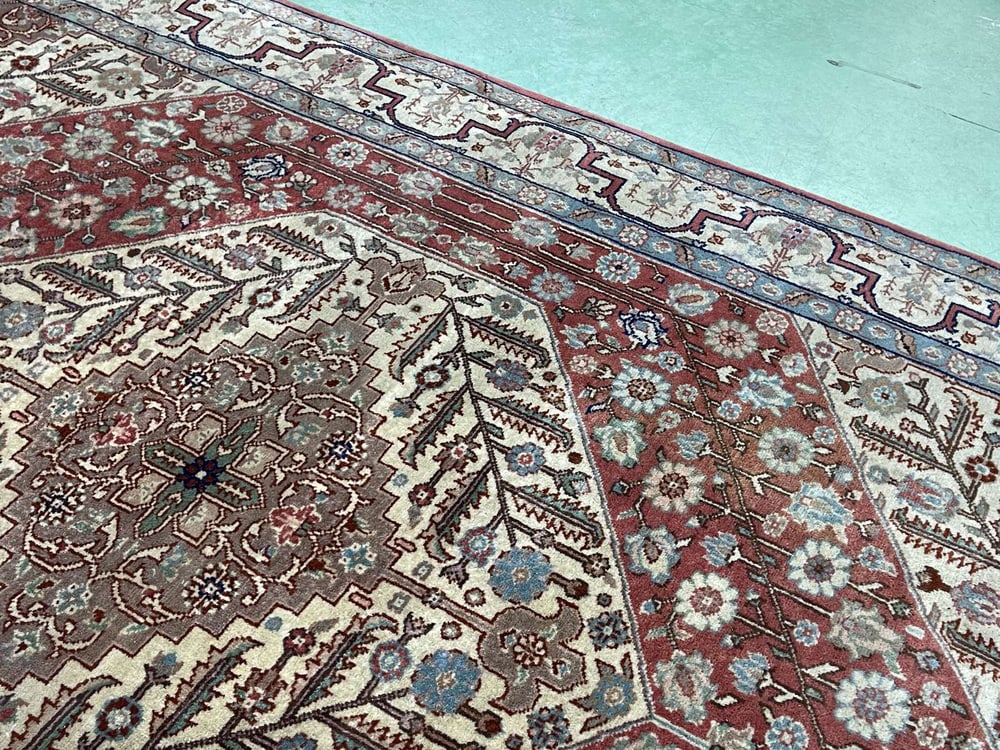 Vintage Middle-Eastern Wool Rug - 6