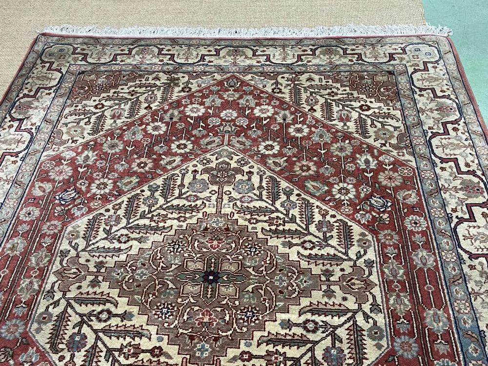 Vintage Middle-Eastern Wool Rug - 8