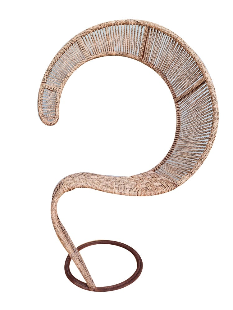 Armchair by Tom Dixon, 1980s: "Question point" armchair, by designer Tom Dixon, 80s.This particularly original line chair is made up of a forged metal structure and a woven rope seat.It is very nice general condition.Dimensions: