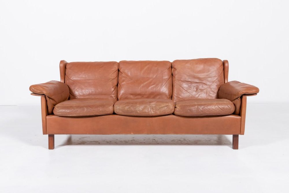 Danish Modern Cognac Leather Wing Sofa, 1970s - 10