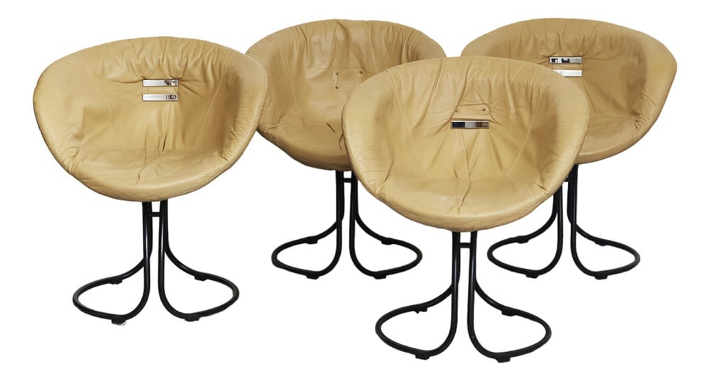 Pan Am Chair by Gastone Rinaldi, 1970s, Set of 4: Eccentric design by Italian designer Gastone Rinaldi from the 1960s. Frame made of black lacquered tubular steel. Upholstered seat covered with sand-colored leather. Very good condition. The leather