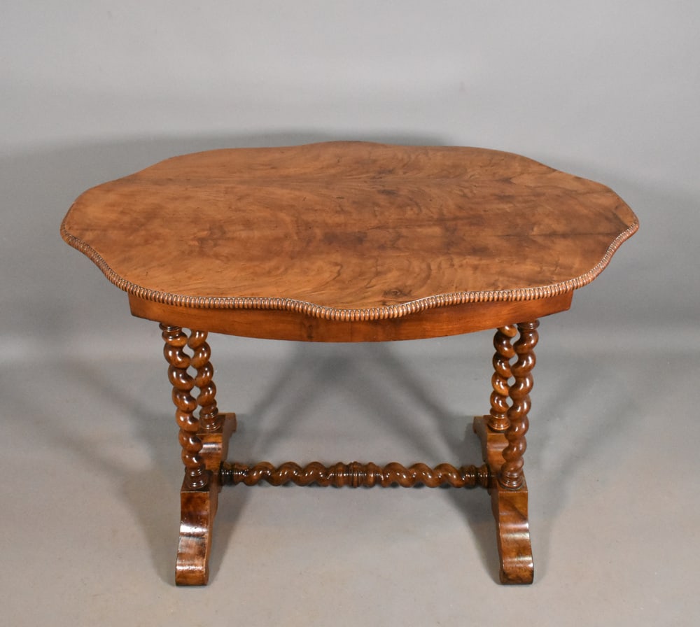 Antique French Gueridon Table in Walnut, 1890s - 13