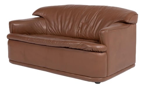 Italian Sculptural Love-Seat: Sculptural 2-seats sofa/loveseat in brown leather, produced in Italy 1980’s.Condition Good, usage marks and patina. Country of Manufacture: Italy Design Period: 1980 to 1989 Production Period: B