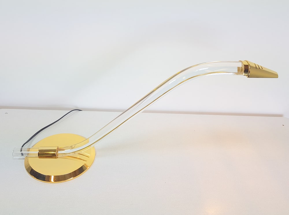 Brass and Acrylic Cobra Desk Lamp from Grupo Mci - 11