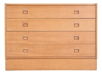 Modern Chest of Drawers by Poul Hundevad, 1970s: 1970s vintage Danish commode in oak veneer from Poul Hundevad, produced in Denmark. Condition Good, age related wear and usage marks. Production Period: 1970 to 1979 Detailed Condition: Good —