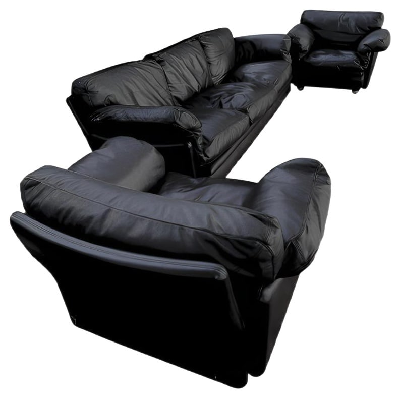 Sofa & Armchairs from Poltrona Frau, Set of 3: Living room complete Poltrona Frau, model "Poppy", designed by Tito Agnoli in 1974Composed of a three seats sofa and a couple of armchairs in black leather, with quilted logo "frau". The sofa