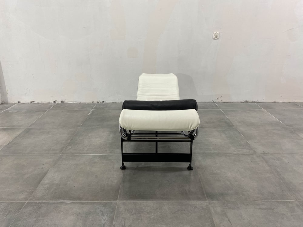 LC-4 Lounge Chair by Le Corbusier for Cassina - 15