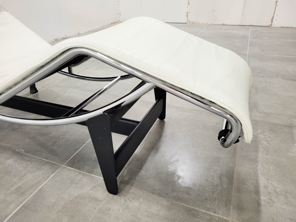 LC-4 Lounge Chair by Le Corbusier for Cassina - 19
