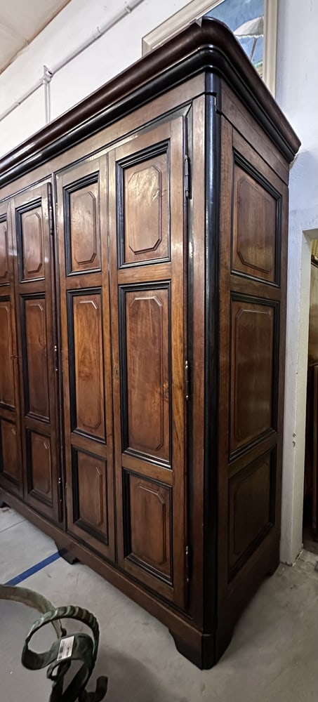 4-Door Wardrobe in Walnut, 1700s - 2