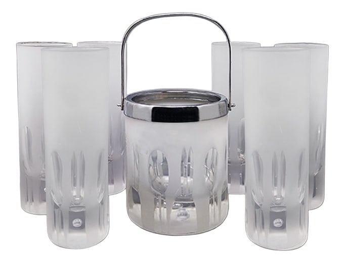 Ice Bucket from Kristal, Italy, 1960, Set of 7: 1960 Gorgeous ice bucket with 6 glasses in hand cut lead crystal by Kristal. Made in Italy. The items are in excellent condition and the set is signed at the bottom.Dimension:Ice Bucketdiameter 4,33 x