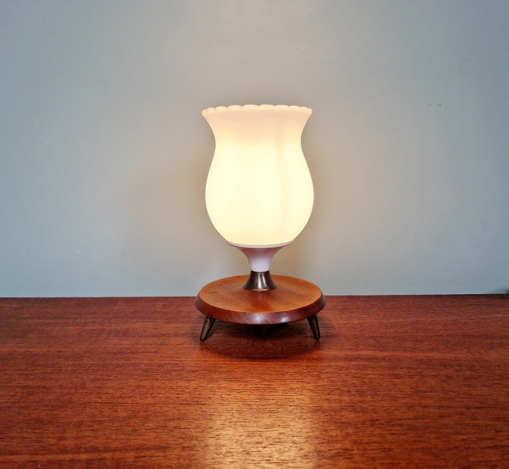 Opaline Glass Tripoid Table Lamp, 1960s - 13