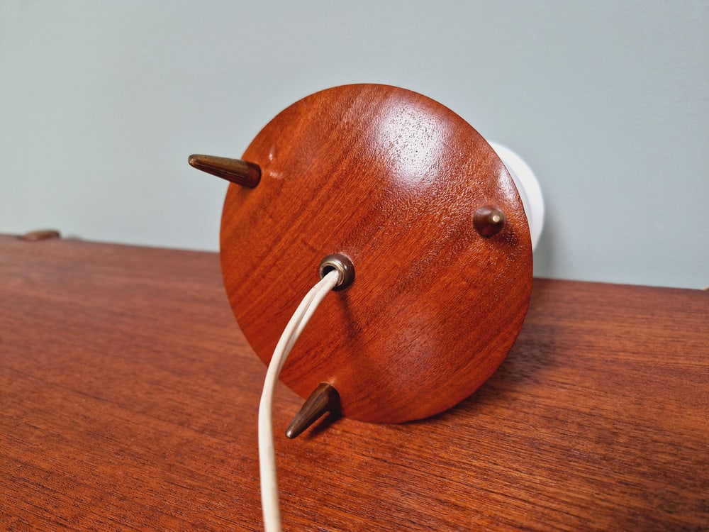 Opaline Glass Tripoid Table Lamp, 1960s - 14