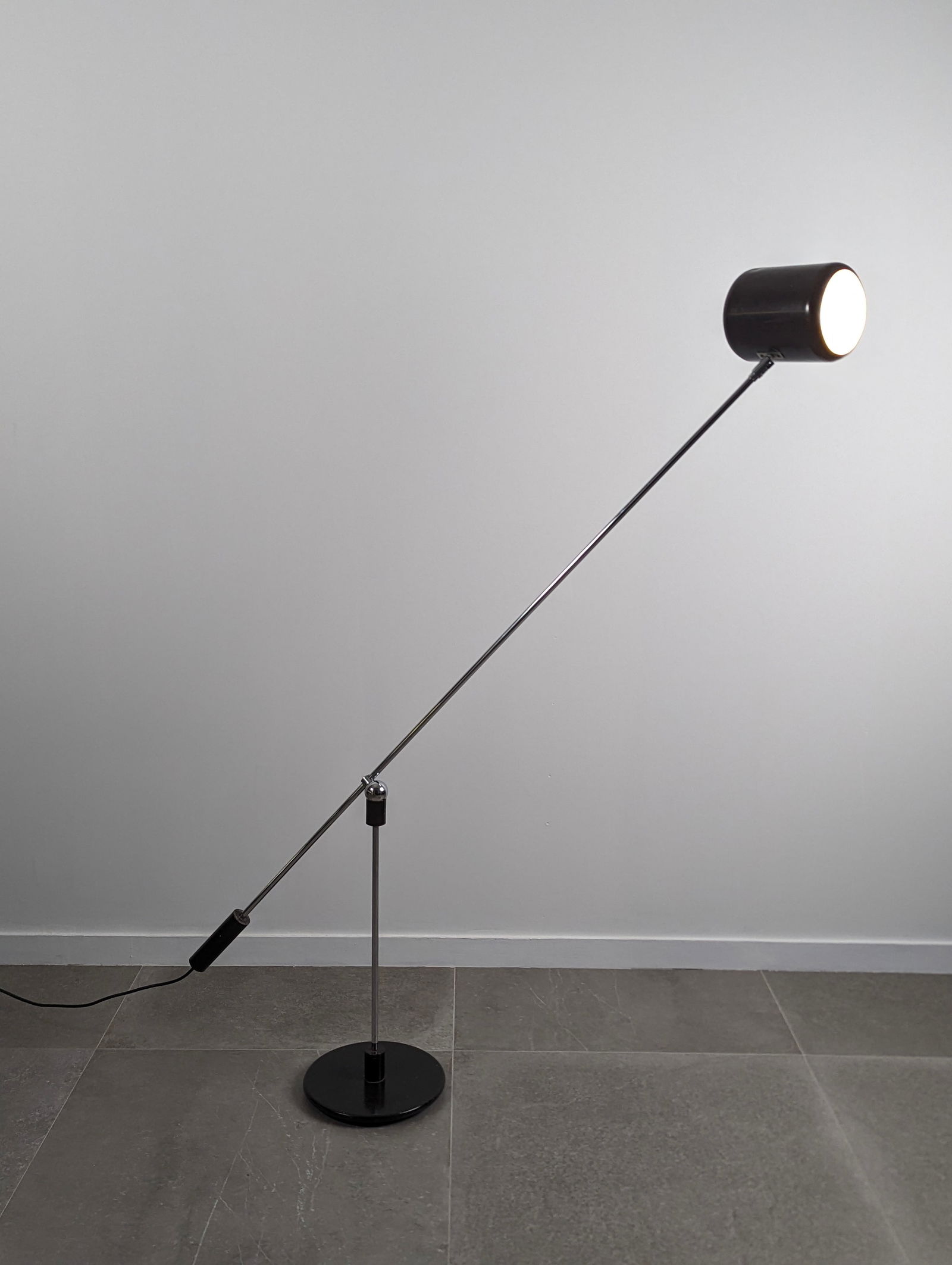 Magneto Floor Lamp from H. Fillekes, 1950s - 13