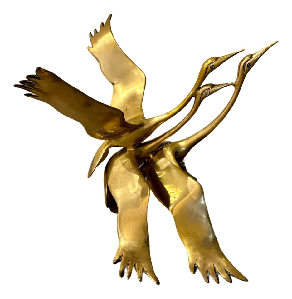 Flying Cranes Sculptures by Willy Daro, Set of 2: Exceptional & Rare Find: Incredible sculpture table, with pieces made of bronze,The figures, which are made of solid bronze, measure 55 wide x 53 long x 42 high, and weigh 18 kilos each! Country