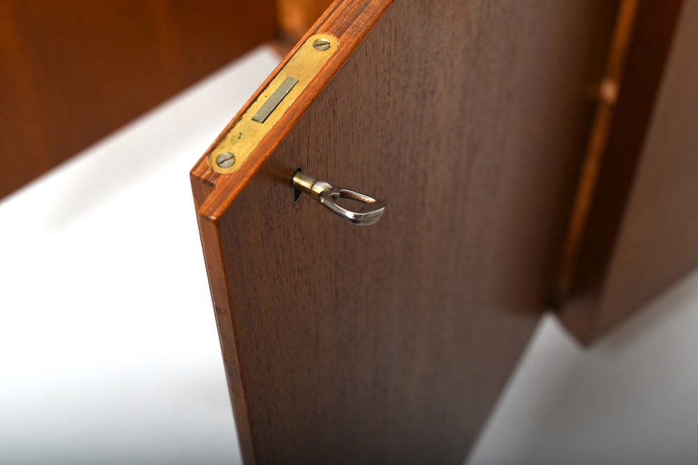 Minimalist Danish Sideboard in Teak, 1960 - 6